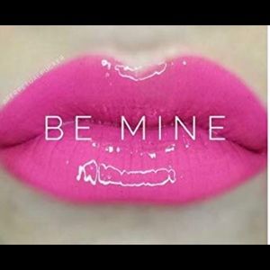 Limited Editon LipSense color in Be Mine